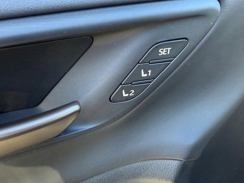 Certified 2025 Toyota Crown Platinum image 18