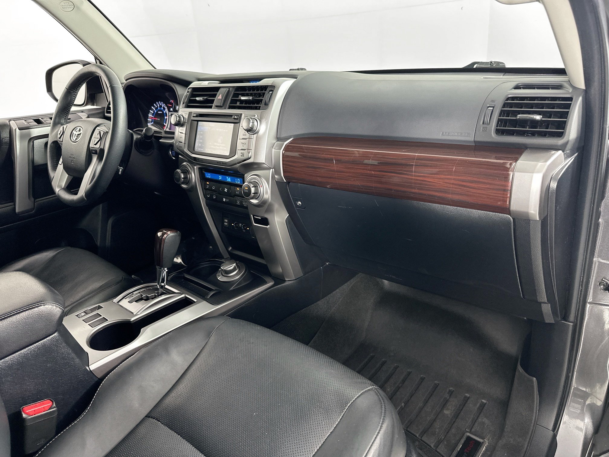 Used 2019 Toyota 4Runner Limited AWD/4WD image 28