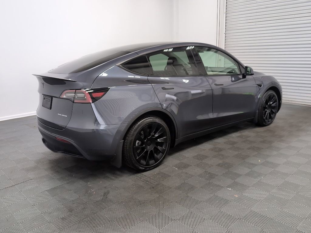 Used 2021 Tesla Model Y Long Range AWD/4WD image 8