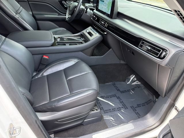 New 2026 Lincoln Aviator 2WD image 14