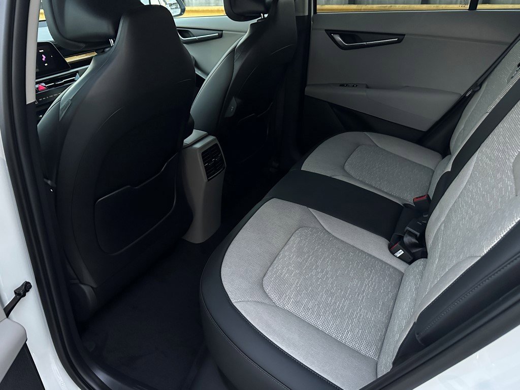 New 2025 Kia Niro Wave w/ Wave Preserve Package image 16