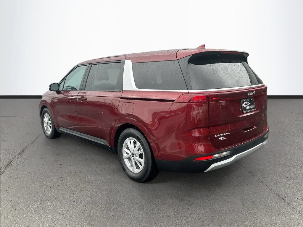 Certified 2024 Kia Carnival LX FWD image 5