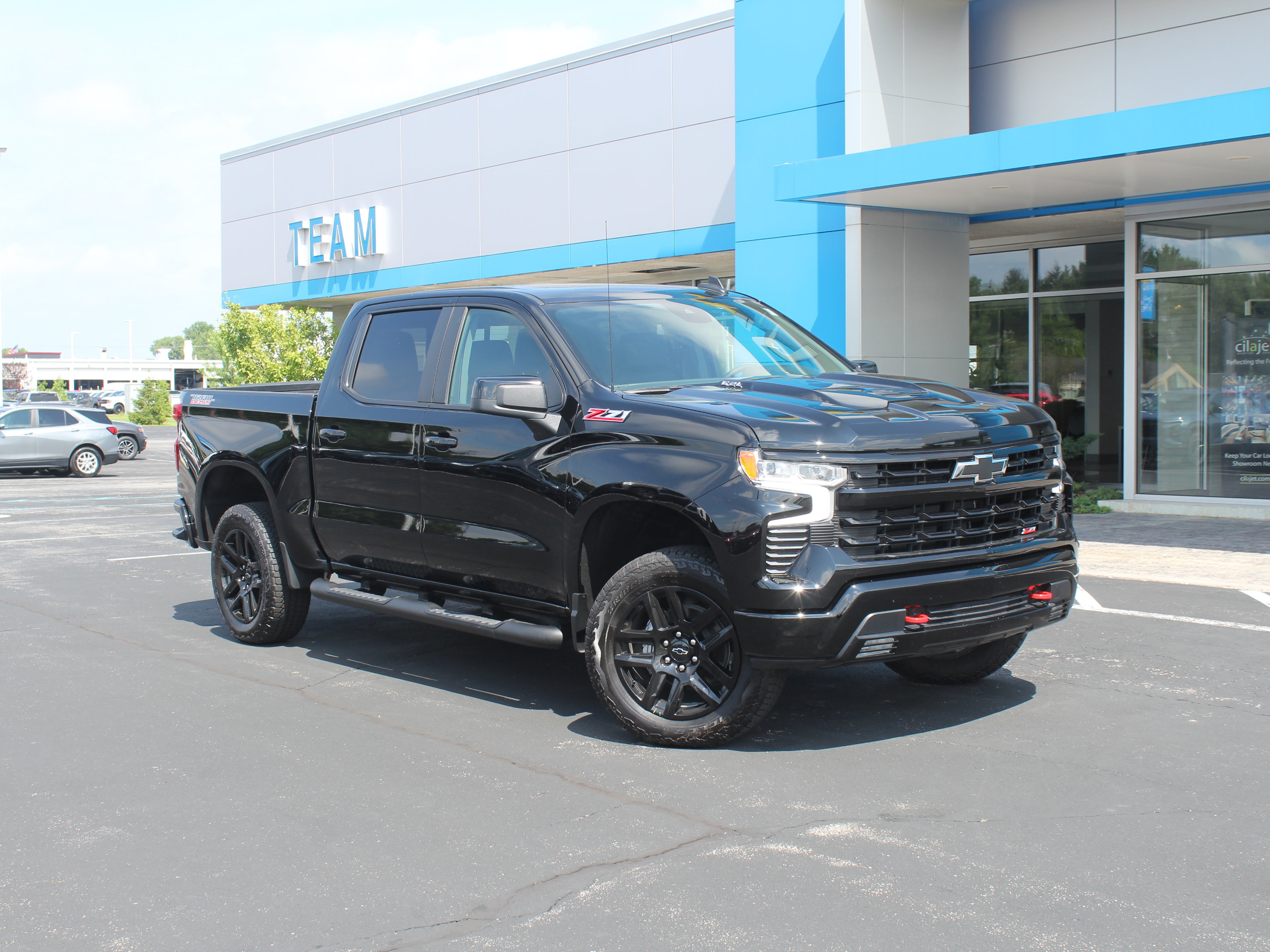 New 2026 Chevrolet Silverado 1500 LT Trail Boss w/ Convenience Package II AWD/4WD image 2