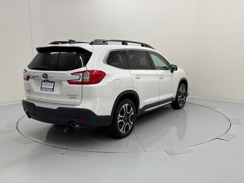 Used 2023 Subaru Ascent Limited w/ Technology Package AWD/4WD image 6