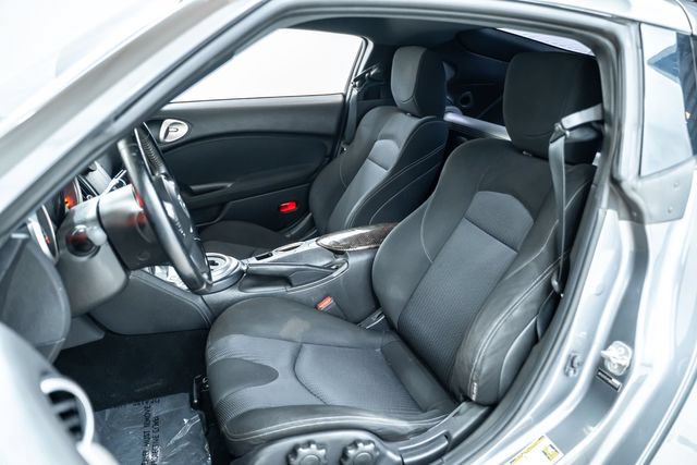 Used 2016 Nissan 370Z Coupe RWD image 18