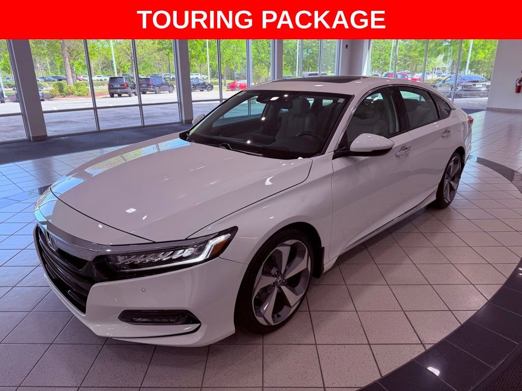 Used 2020 Honda Accord Touring image 3