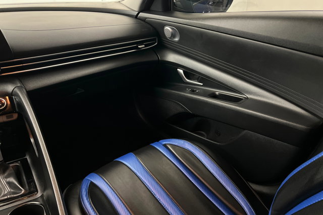 Used 2023 Hyundai Elantra SEL image 10