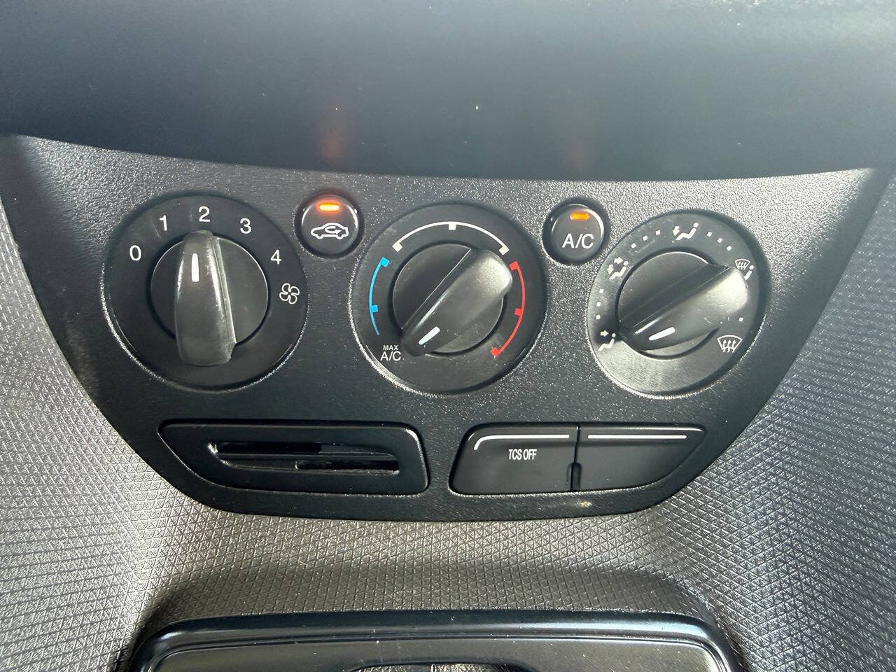 Used 2016 Ford Transit Connect XL FWD image 35