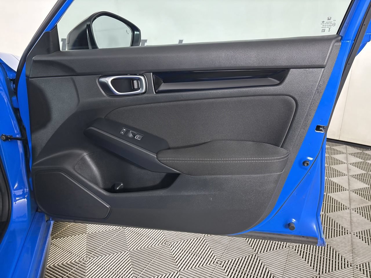Used 2025 Honda Civic Sport image 25