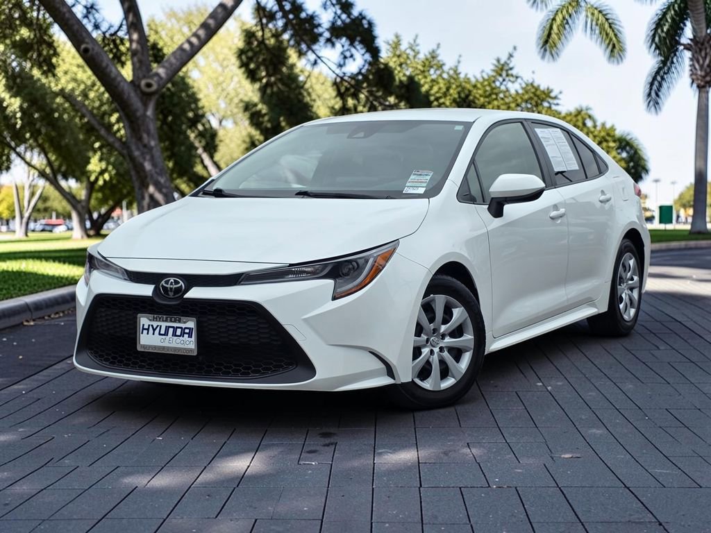 Used 2022 Toyota Corolla LE w/ Carpet Mat Package (TMS) image 2