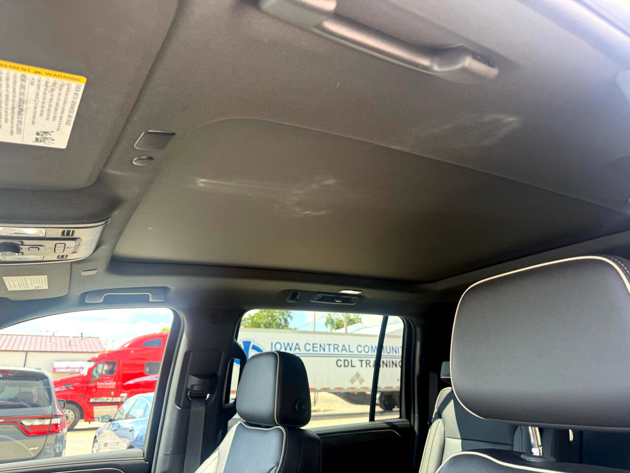 Used 2021 Chevrolet Suburban Premier w/ Premium Package image 11