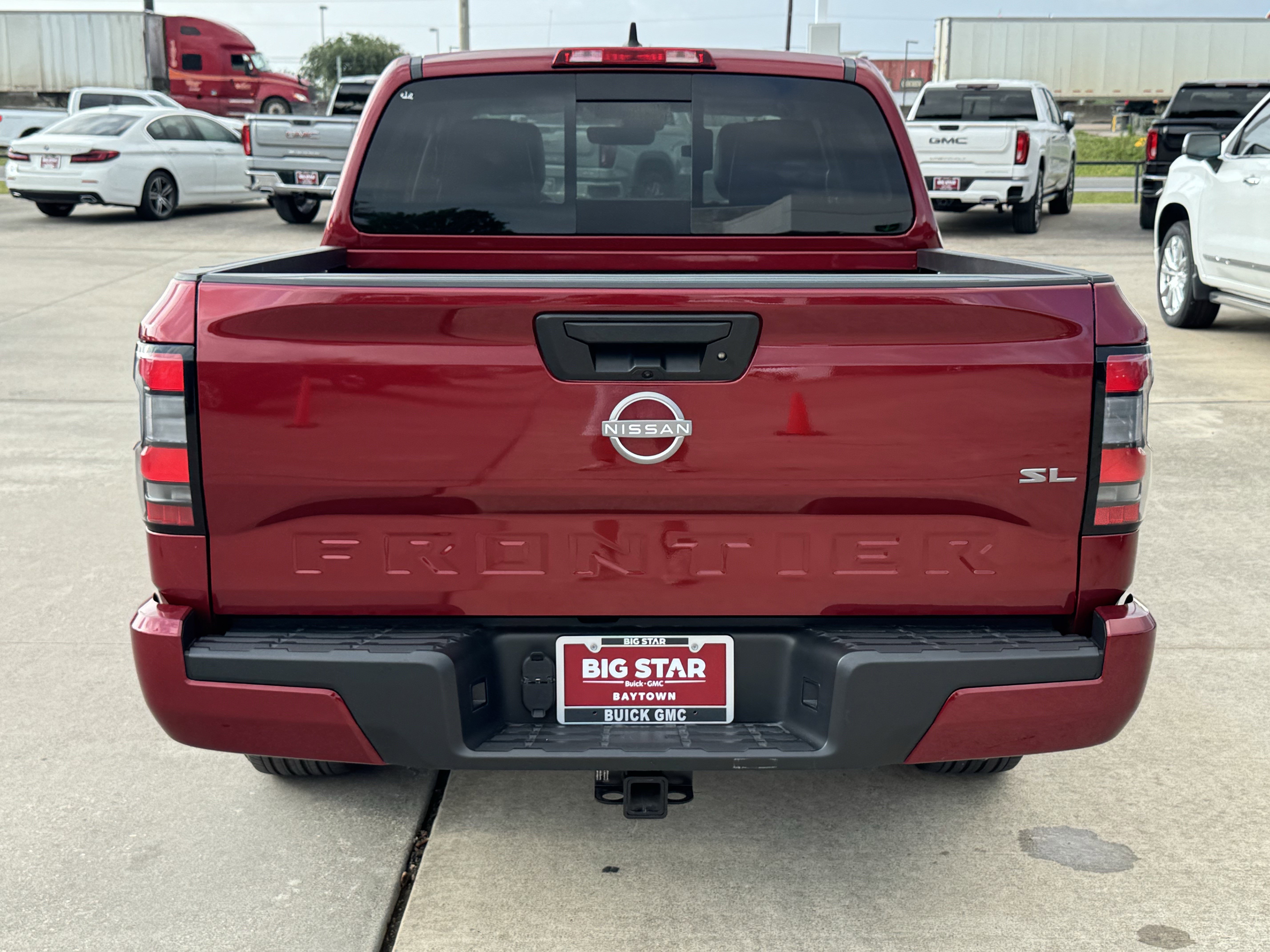 Used 2024 Nissan Frontier SL RWD image 9