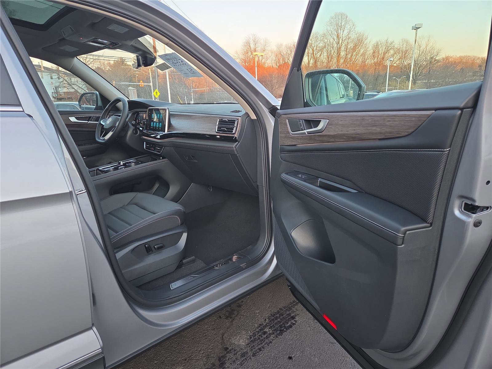 New 2026 Volkswagen Atlas SEL image 26