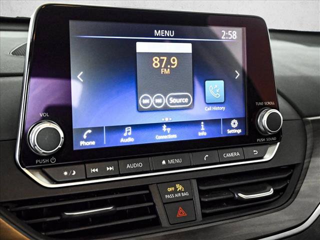 Used 2024 Nissan Altima 2.5 SV FWD image 13