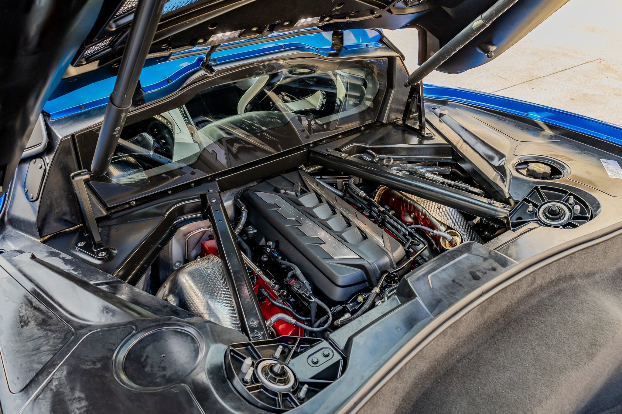 Used 2025 Chevrolet Corvette Stingray Preferred Cpe w/ Stealth Interior Trim Package RWD image 28