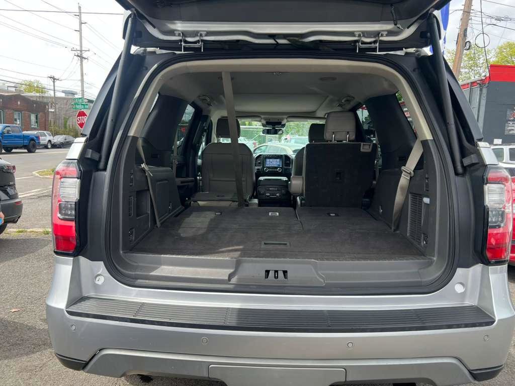 Used 2019 Ford Expedition Limited w/ Equipment Group 302A AWD/4WD image 27