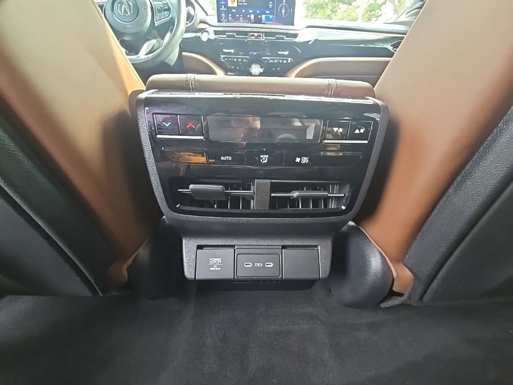 Used 2025 Acura MDX w/ Technology Package FWD image 37
