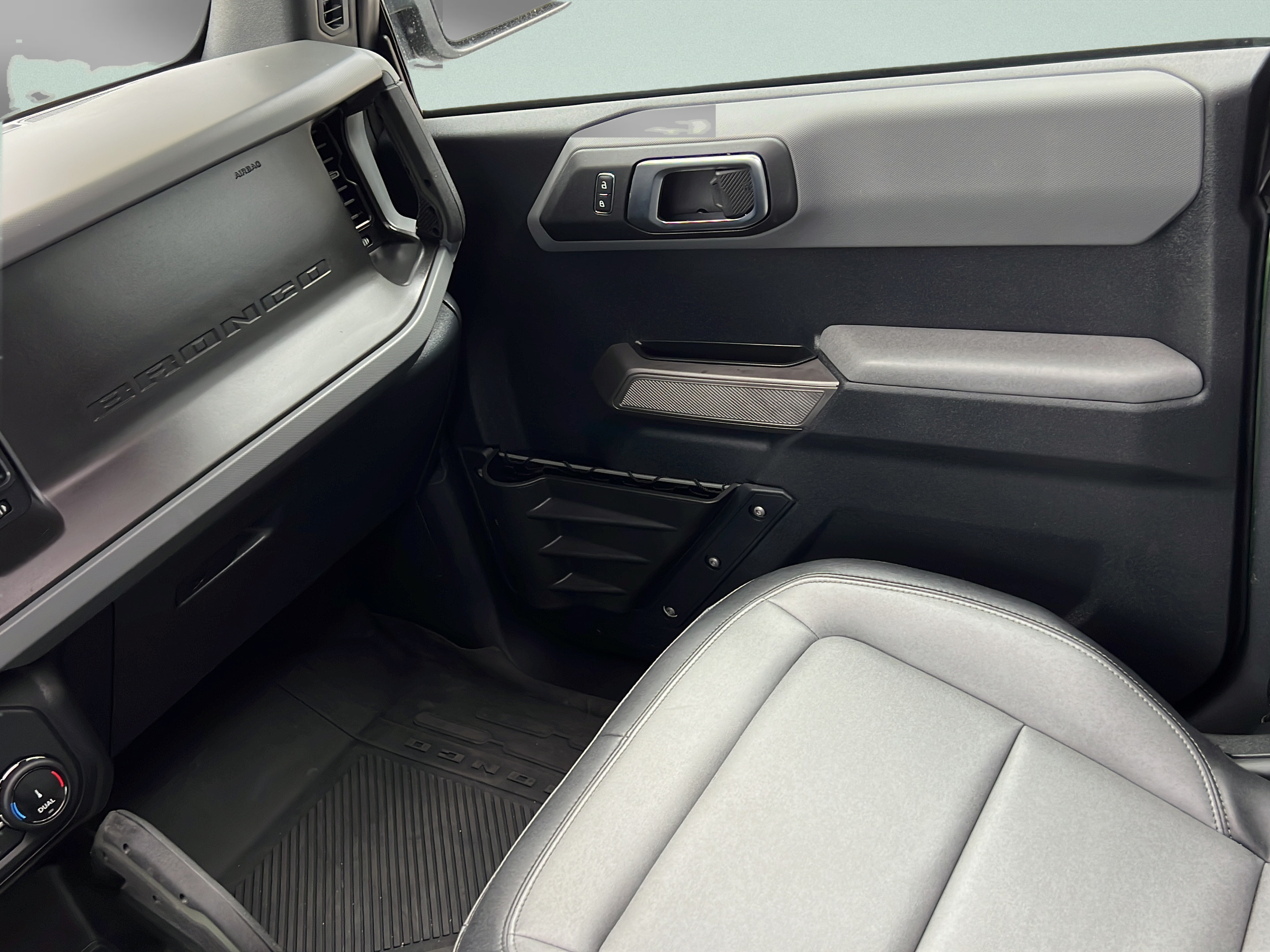 Used 2022 Ford Bronco Everglades AWD/4WD image 13