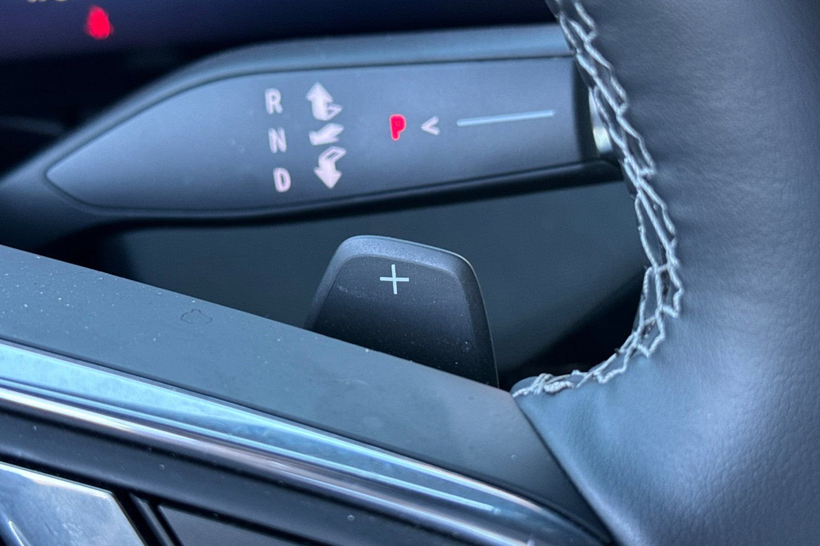 Used 2025 Buick Enclave Preferred image 36