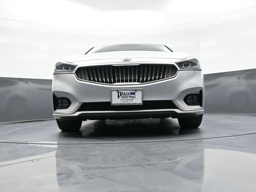 Certified 2017 Kia Cadenza Technology FWD image 26