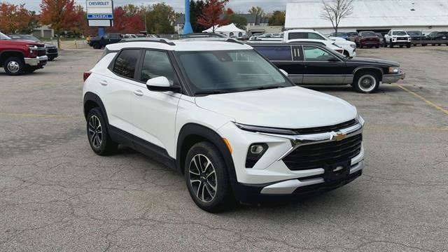 Certified 2024 Chevrolet TrailBlazer LT w/ Driver Confidence Package FWD image 2
