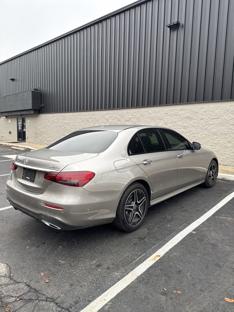 Used 2021 Mercedes-Benz E 350 4MATIC Sedan image 3