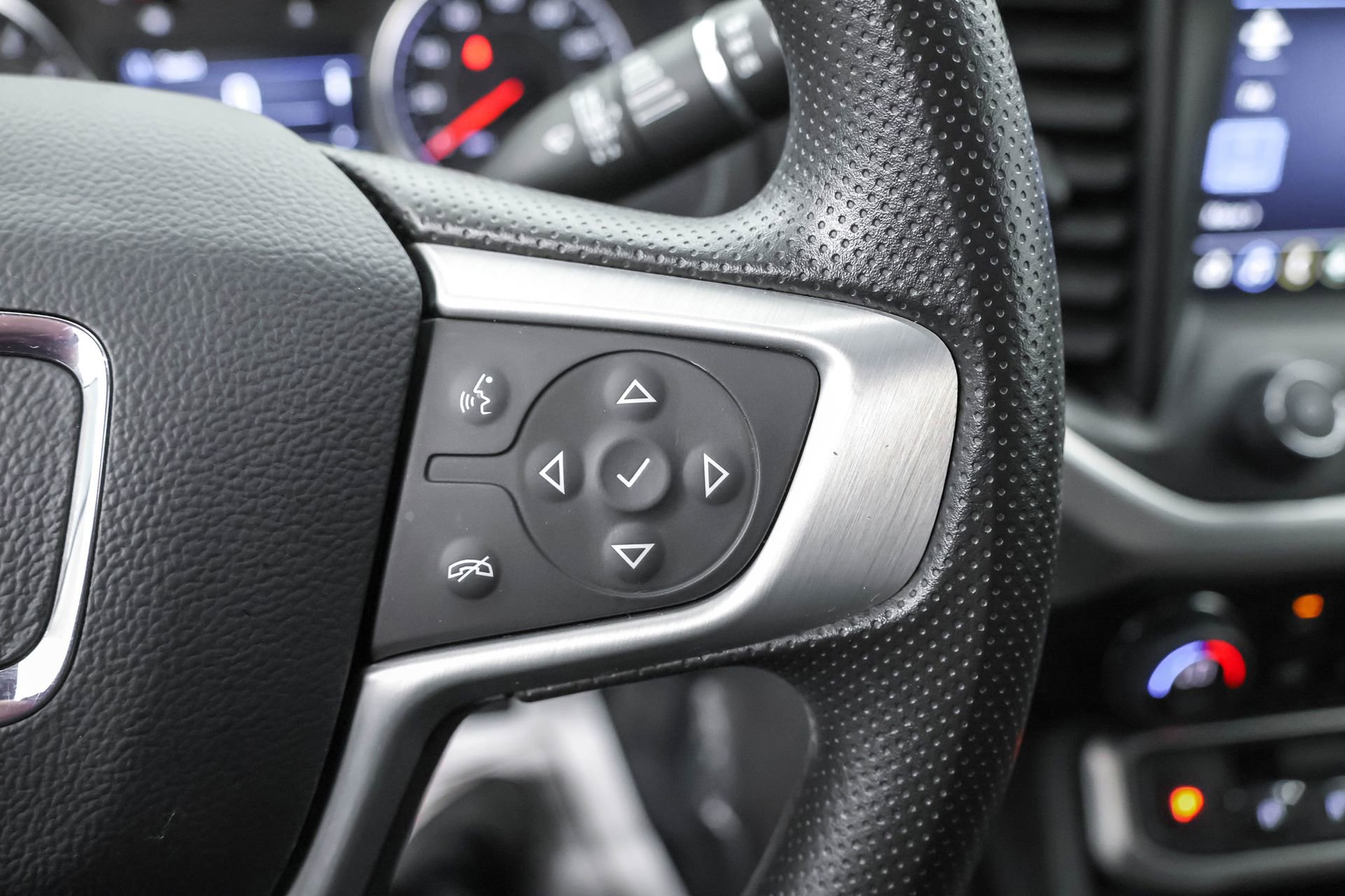 Used 2023 GMC Acadia SLE w/ Driver Convenience Package image 28