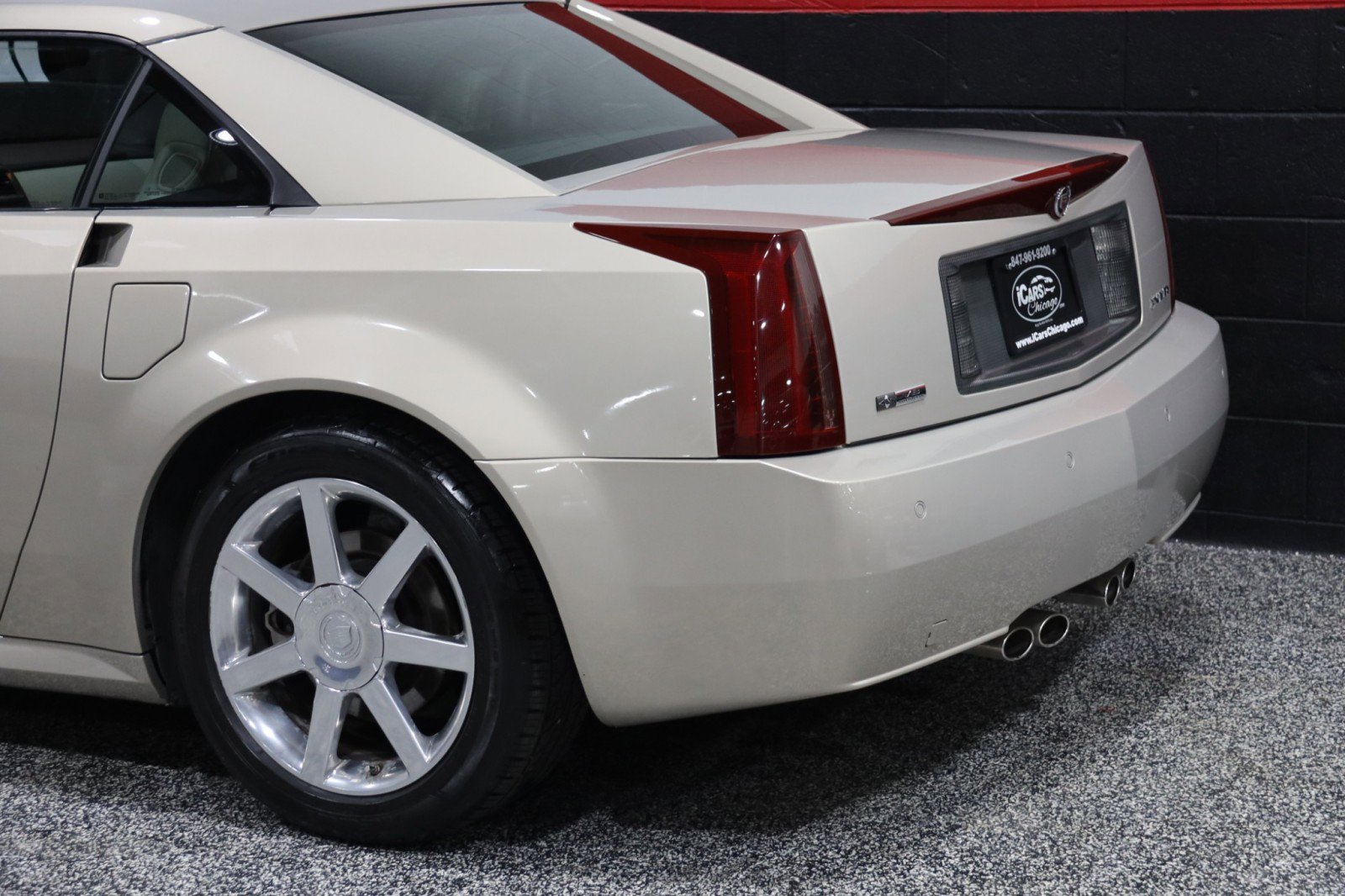 Used 2006 Cadillac XLR 2dr Convertible image 25