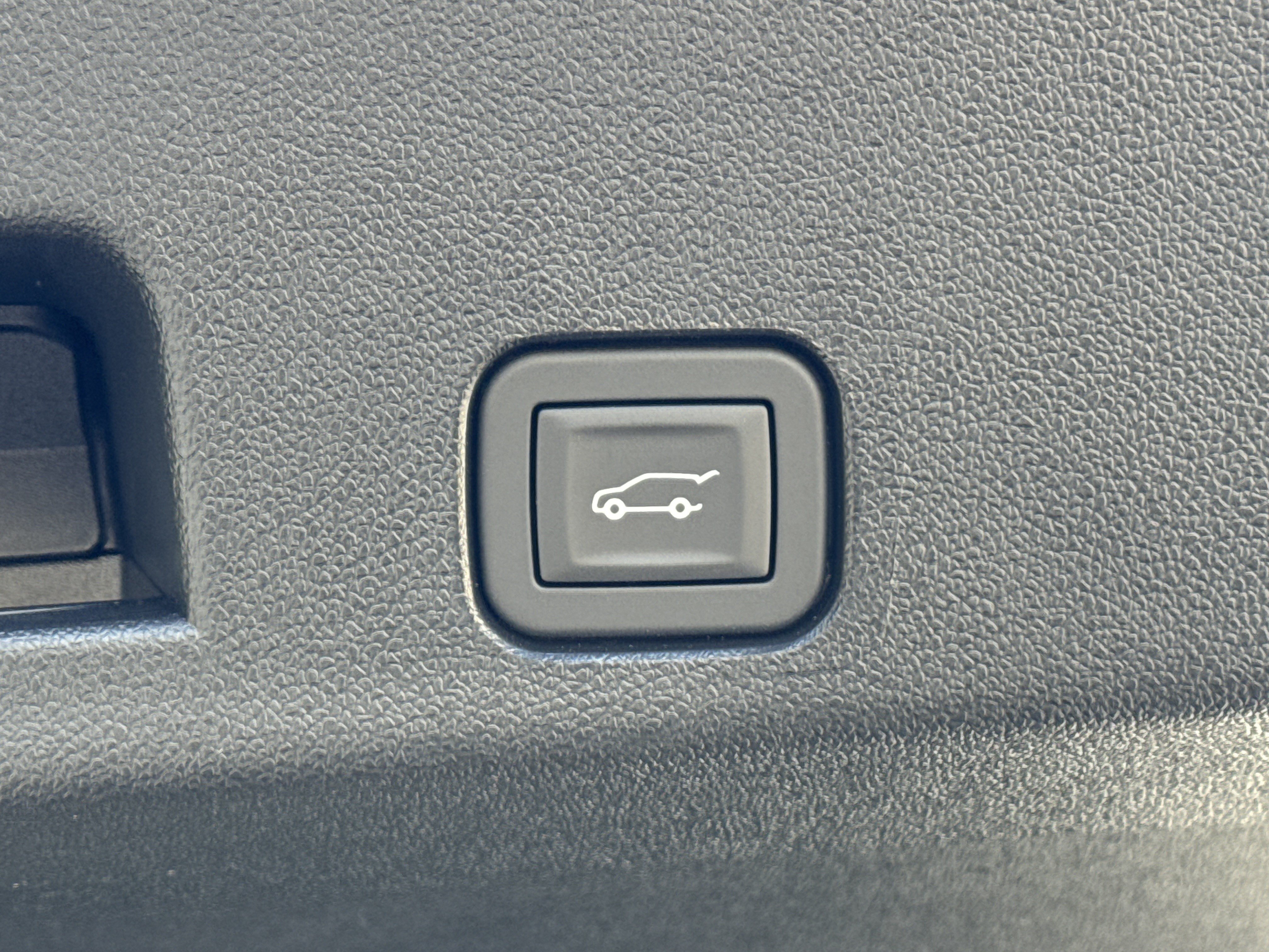 New 2027 Chevrolet Traverse LT w/ Enhanced Driving Package FWD image 20