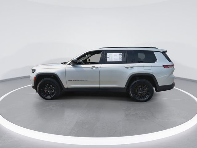 Used 2024 Jeep Grand Cherokee L Laredo image 5