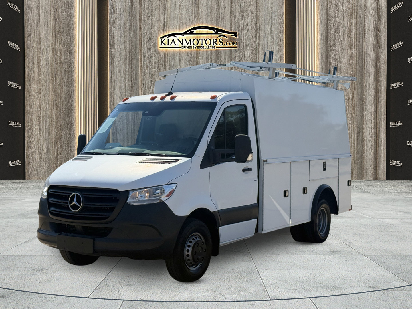 Used 2020 Mercedes-Benz Sprinter 3500 w/ Premium Package image 5