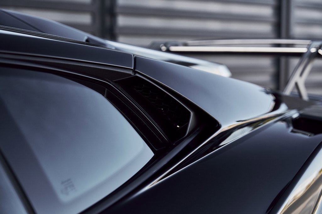 Used 2024 Lamborghini Huracan STO image 9