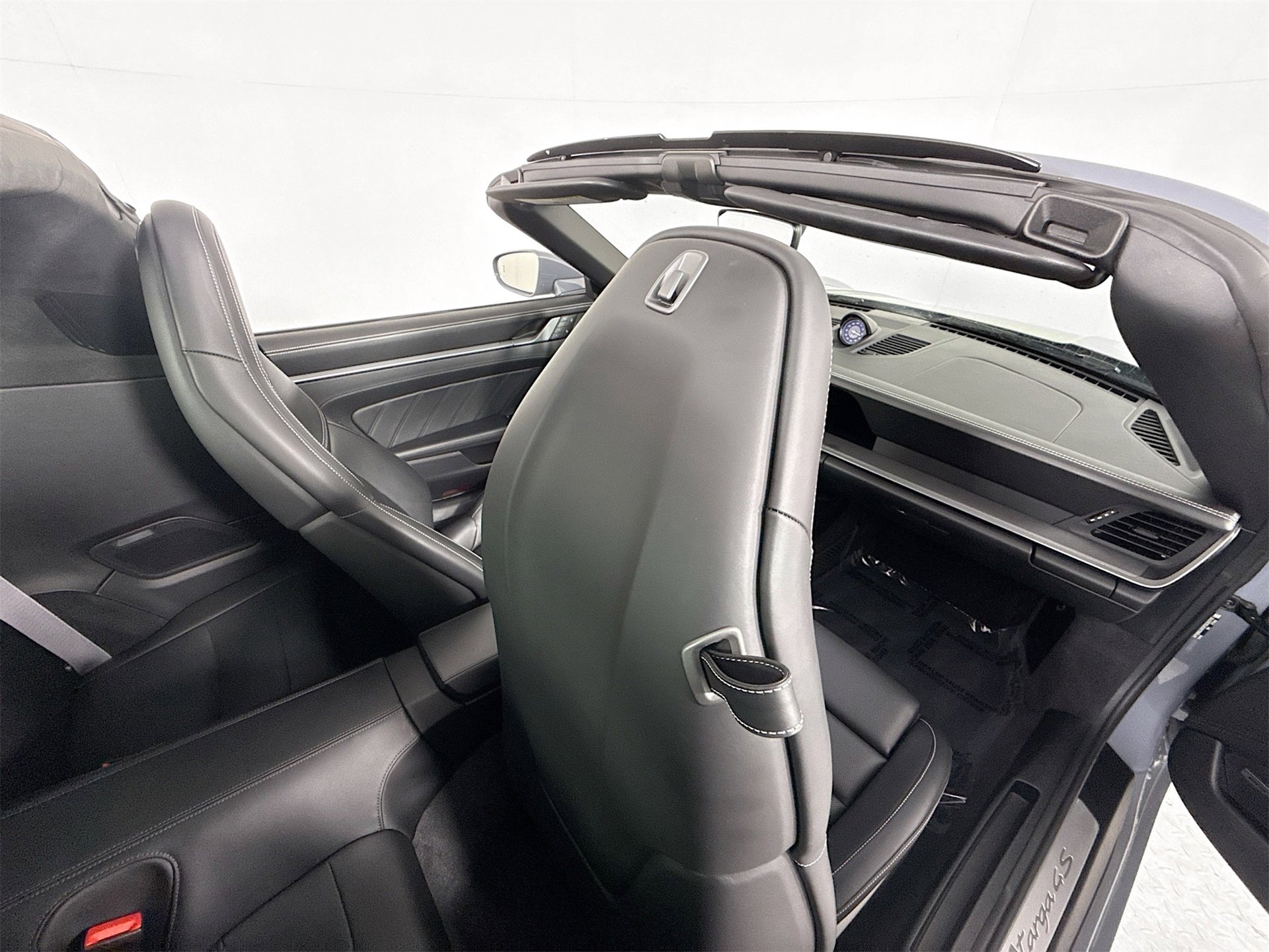 Used 2023 Porsche 911 Targa 4S image 24