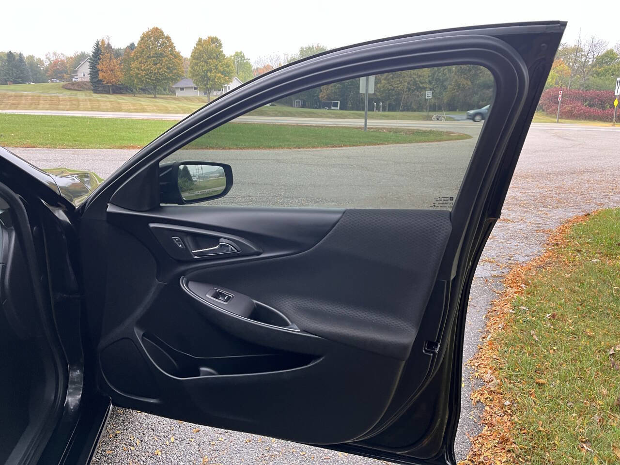 Used 2020 Chevrolet Malibu LT image 27