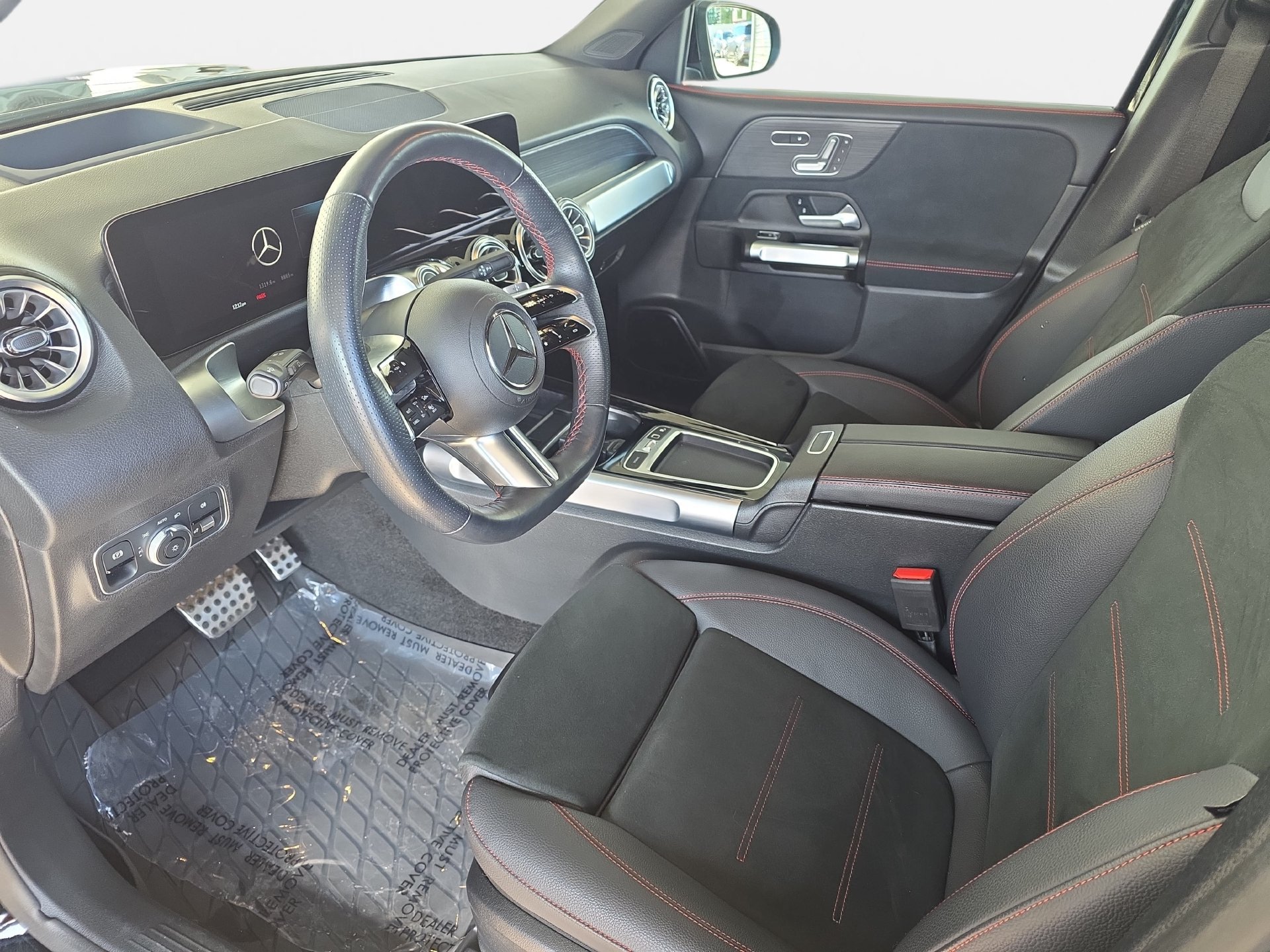 Used 2026 Mercedes-Benz GLB 250 image 16