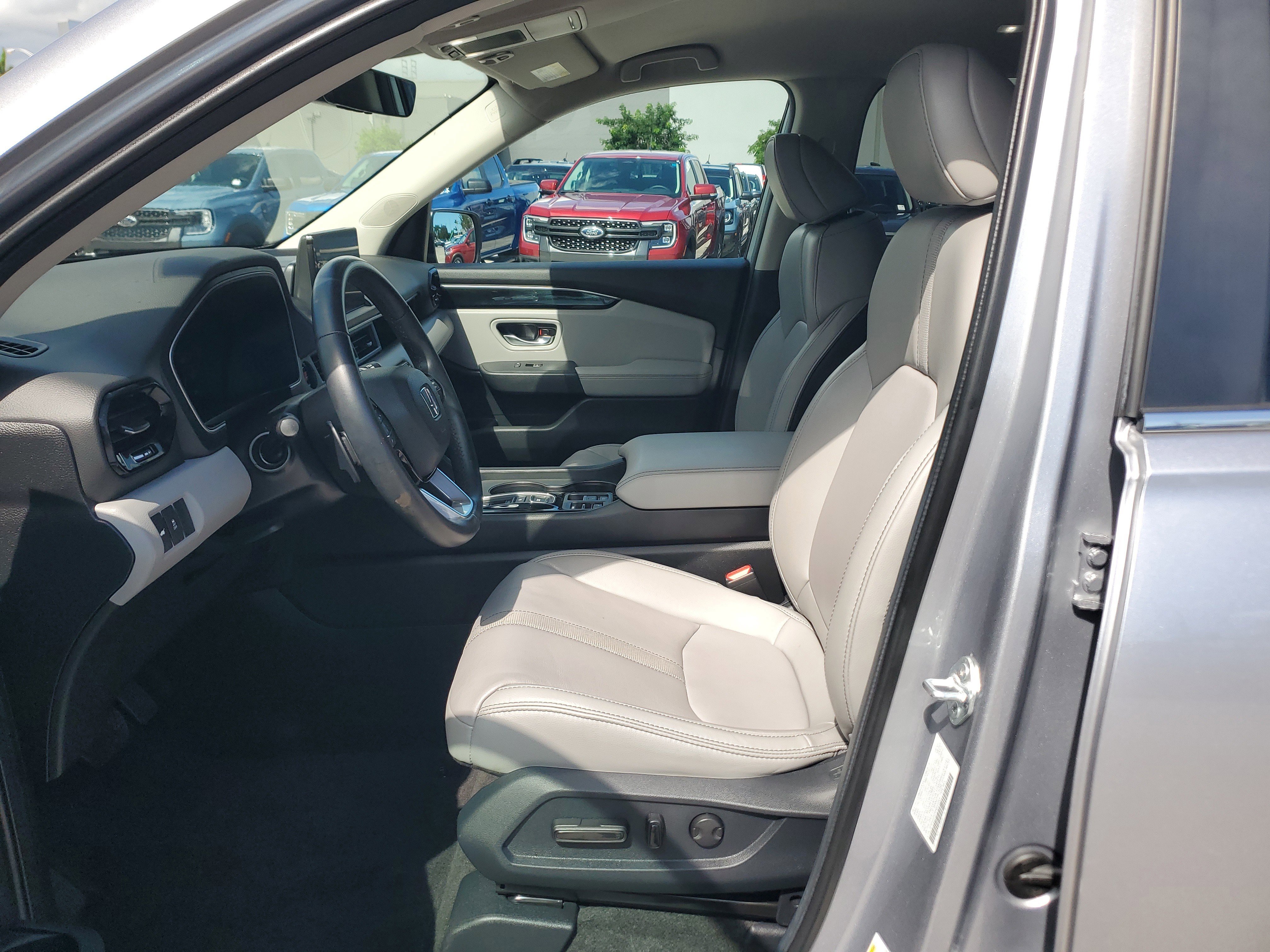 Used 2024 Honda Pilot EX-L image 10