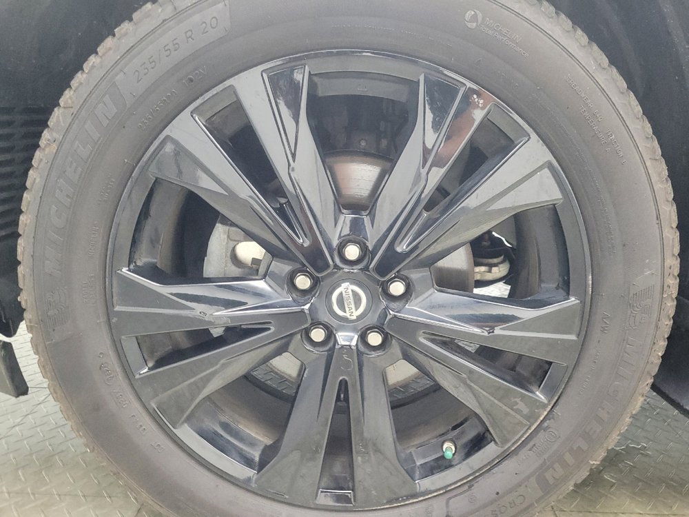 Used 2018 Nissan Pathfinder SL w/ Midnight Edition Package AWD/4WD image 31