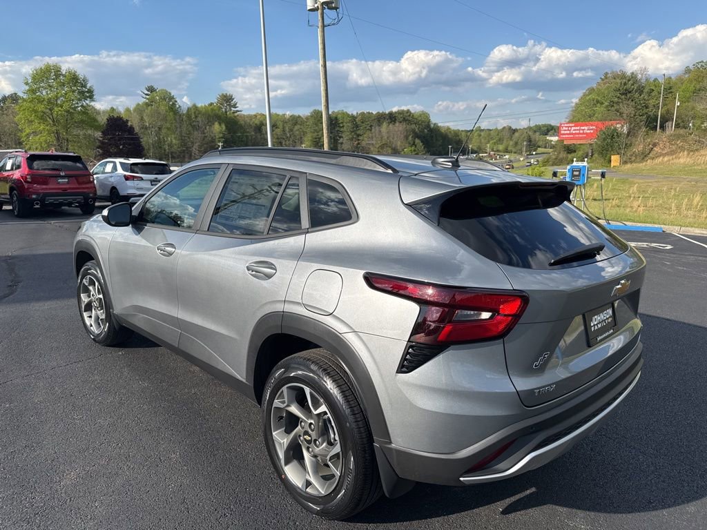 New 2026 Chevrolet Trax LT FWD image 5
