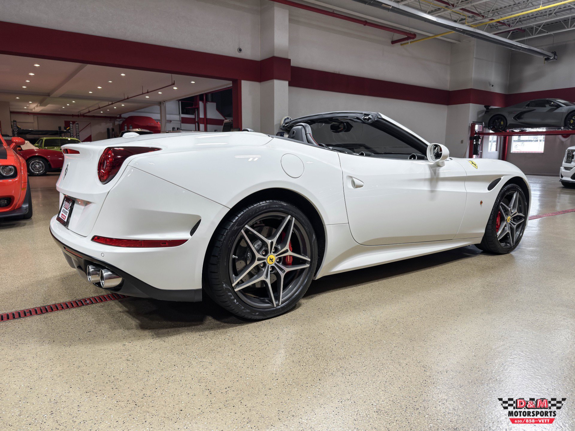Used 2016 Ferrari California T image 5