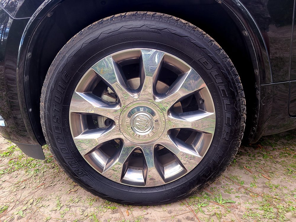 Used 2017 Buick Enclave Premium w/ Experience Buick Package image 9