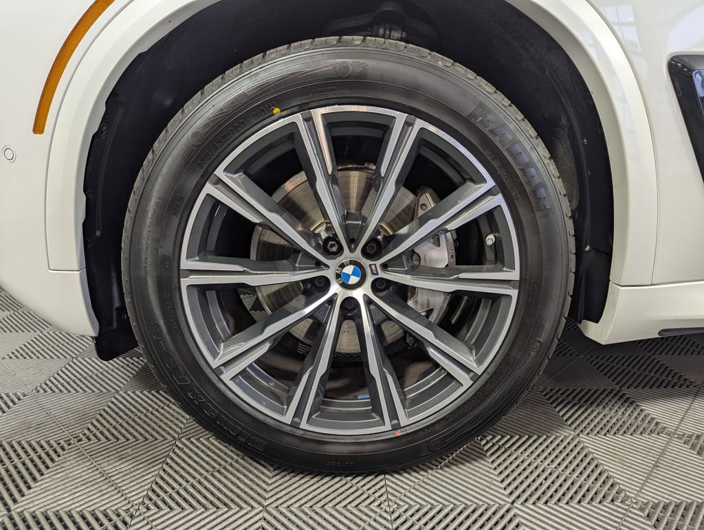 Used 2025 BMW X5 xDrive40i image 16