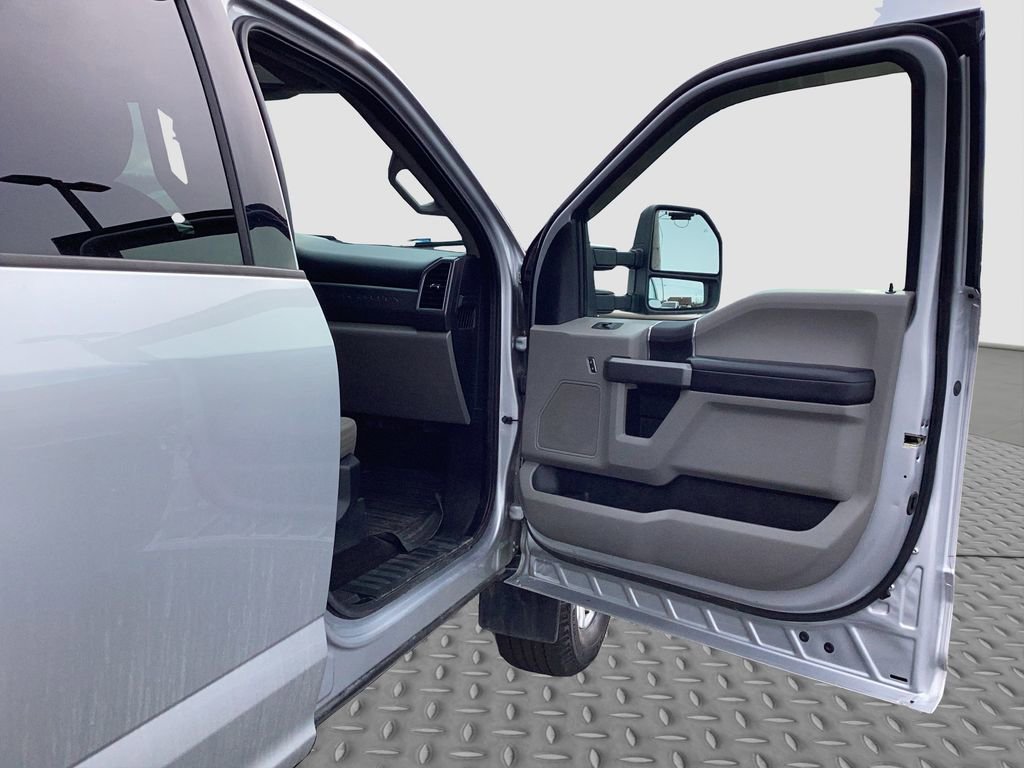 Used 2019 Ford F250 XLT w/ Snow Plow Prep Package image 16