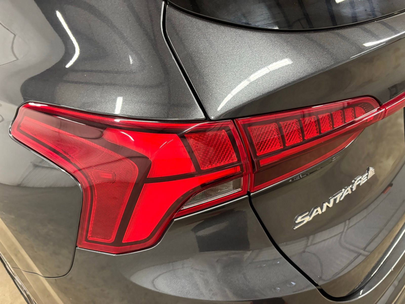 Certified 2023 Hyundai Santa Fe Calligraphy AWD/4WD image 7
