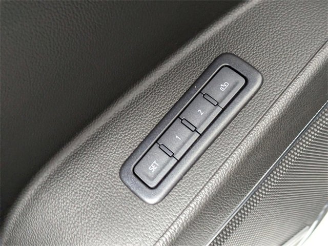 Used 2019 Chevrolet Suburban Premier w/ Premier Plus Edition image 12