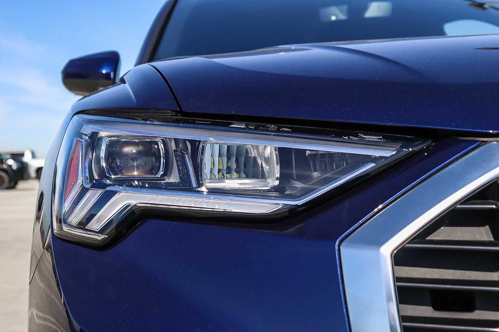 Used 2025 Audi Q3 2.0T Premium w/ Convenience Package image 9