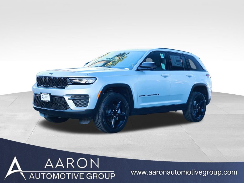 New 2025 Jeep Grand Cherokee Altitude AWD/4WD image 1