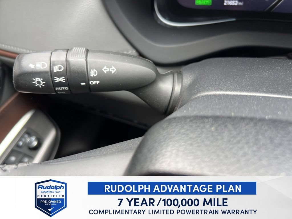 Used 2024 Toyota Venza AWD/4WD image 37