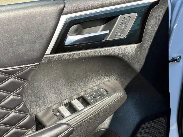 Used 2022 Mitsubishi Outlander SEL image 9