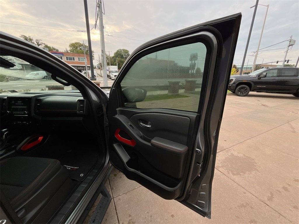 Used 2023 Nissan Frontier PRO-4X w/ Tow Package image 39