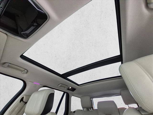 Used 2018 Land Rover Range Rover HSE AWD/4WD image 21